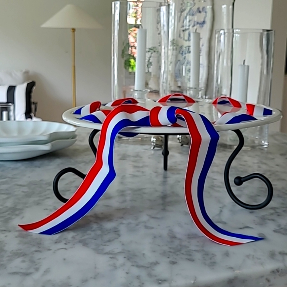 Southern Living ribbon dessert plate with iron stand.